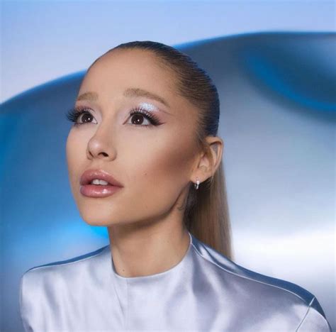 Ariana Grande's Beauty Line r.e.m. beauty Has .